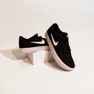 Dams - Nike  Charge Canvas